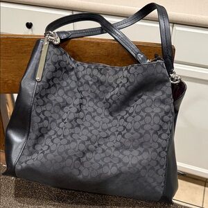 Coach Dalton Bag 31 In Signature Jacquard - gently used.